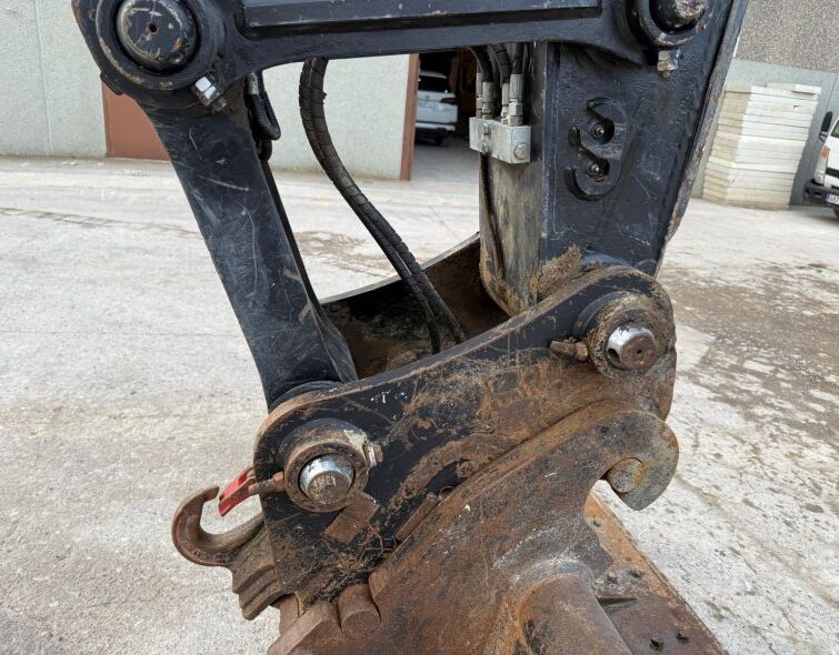 HIDROMEK HMK220 NLC-3B